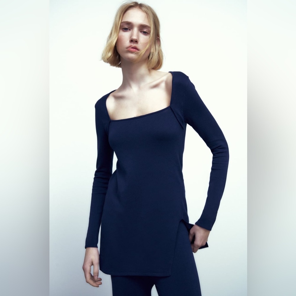 ZARA KNIT TOP WITH OPENING